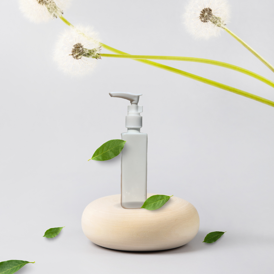 100ML WHITE SQUARE BOTTLE WITH DISPENSER