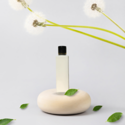 100ML WHITE SQUARE BOTTLE WITH BLACK+GOLD RING CAP