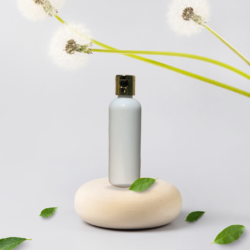 100ML WHITE ROUND BOTTLE WITH GOLD METALISEDISED CAP