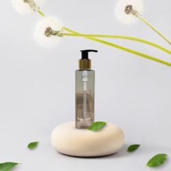 200ML CLEAR SQUARE BOTTLE WITH BLACK+GOLD SLEEVE DISPENSER