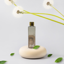 200ML CLEAR SQUARE BOTTLE WITH GOLD METALISEDIZED CAP