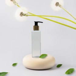 200ML WHITE SQUARE BOTTLE WITH BLACK+GOLD SLEEVE DISPENSER