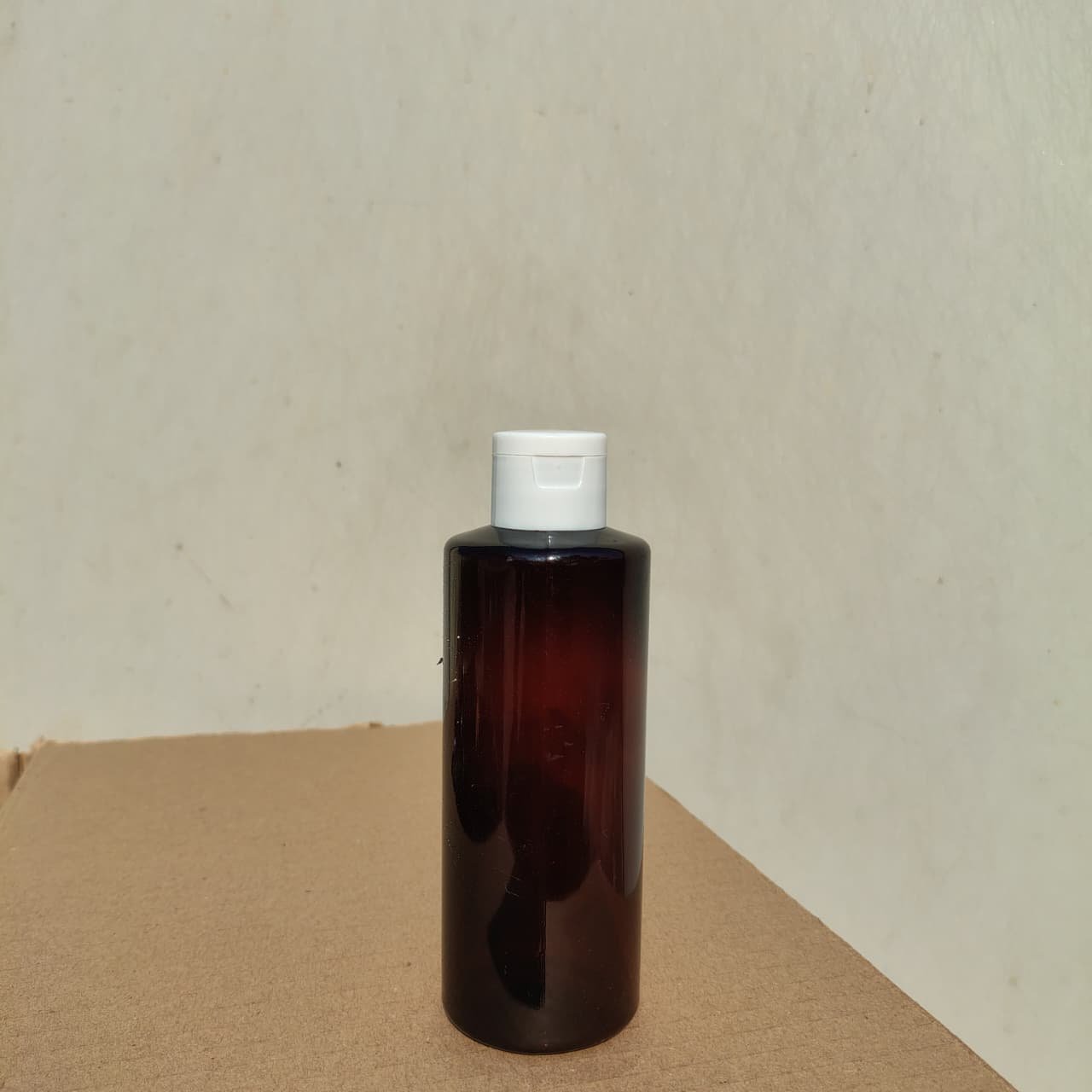 200ML AMBER CYLINDER BOTTLE WITH WHITE CAP